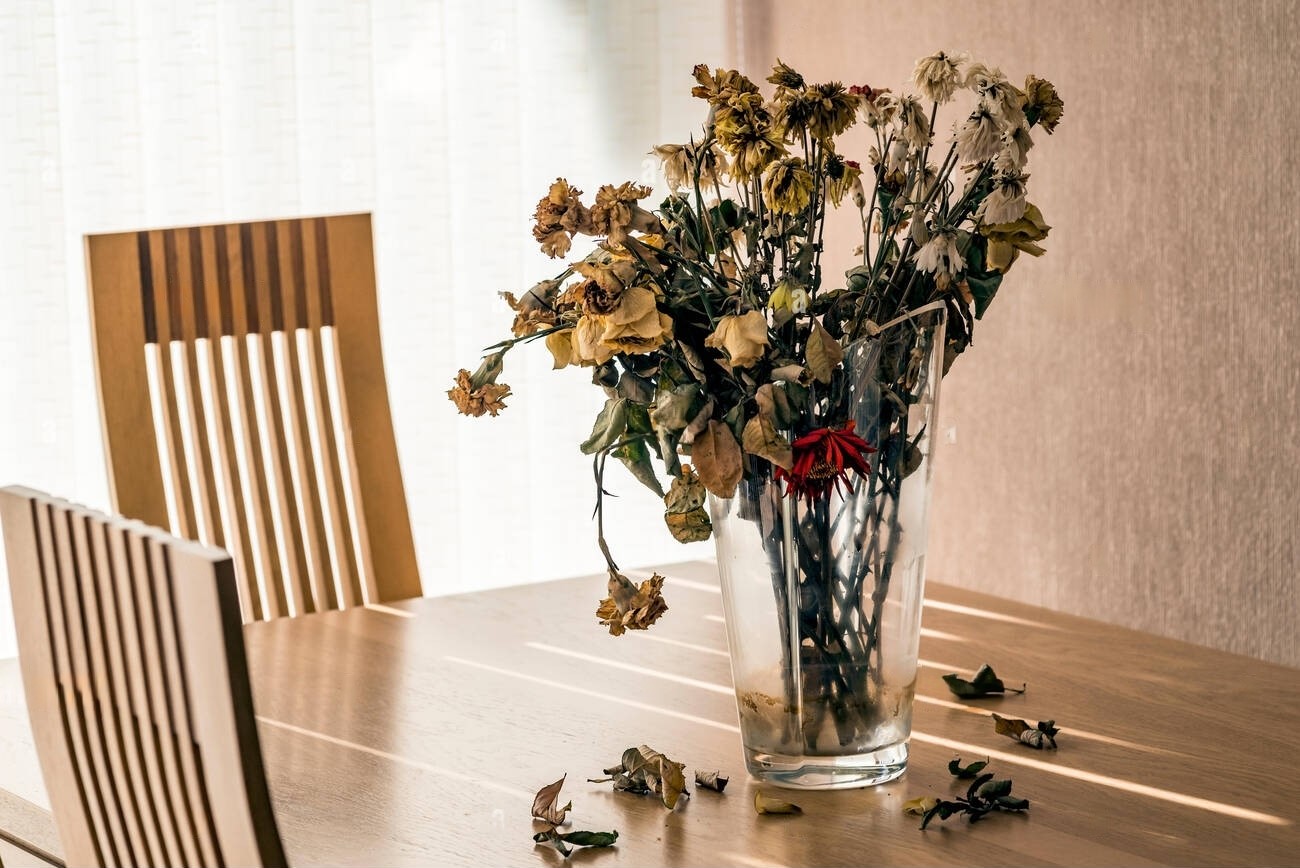 What To Do With Dead Flowers