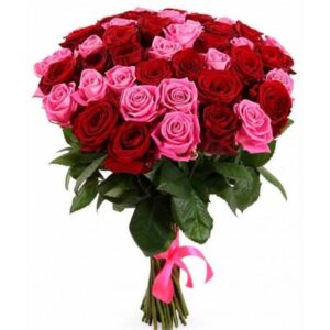 red and pink roses bouquet goshen flower delivery dubai